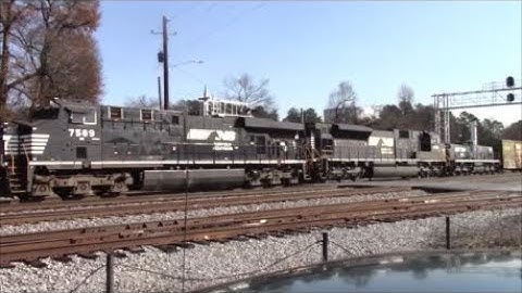 NS 322 with 6 axle slug