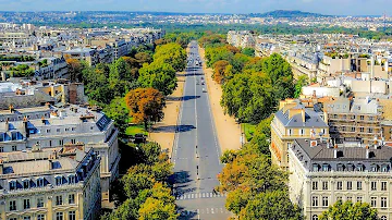 Qui habite avenue Foch à Paris ?