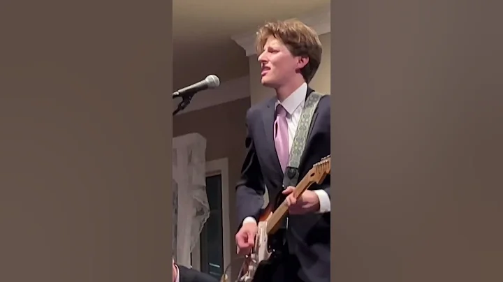 Max rips a NASTY solo during Stacys Mom Blues