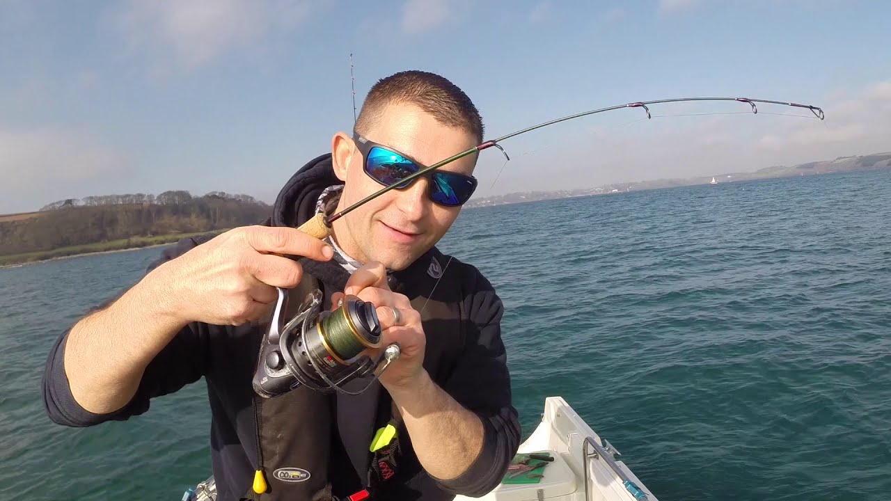 Boat Fishing - Ray, Whiting and Wreck Fishing - YouTube