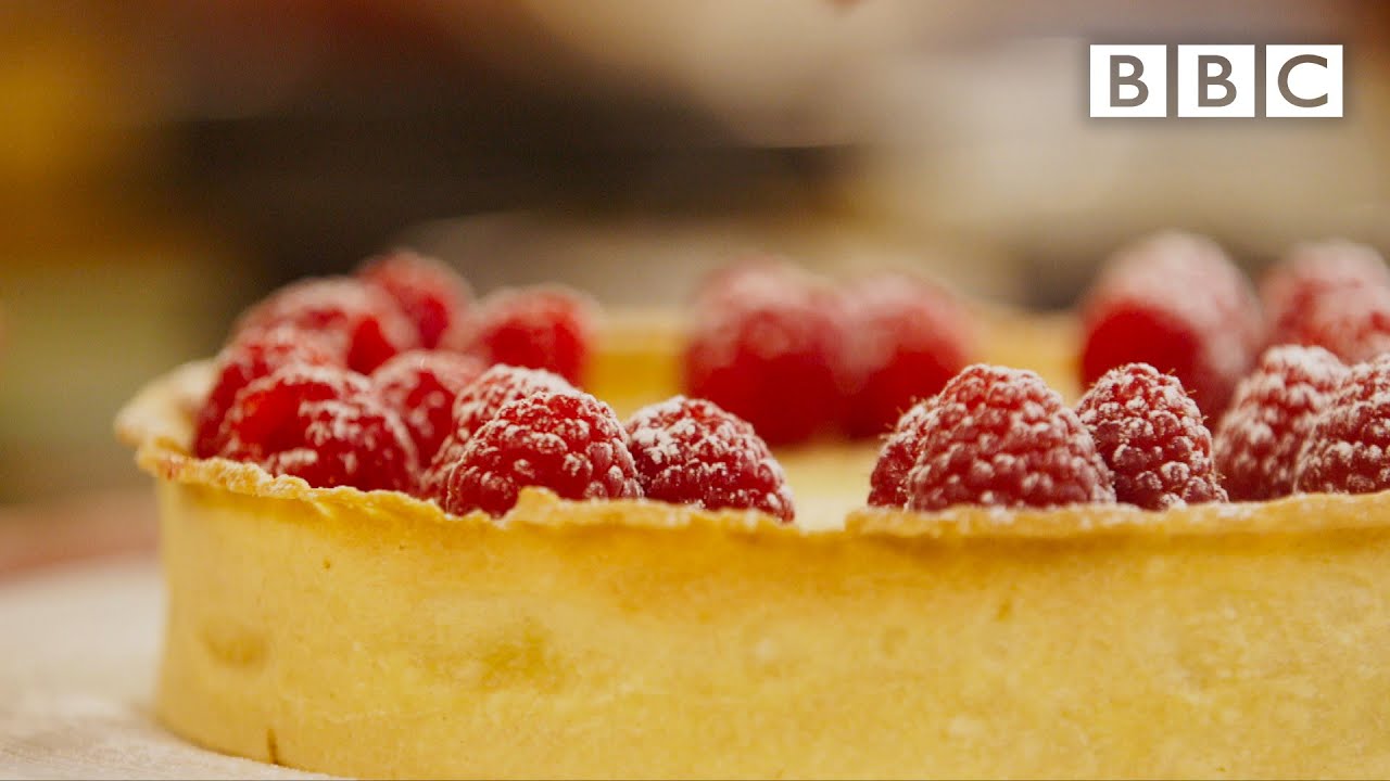 Mary Berry S Indulgent Lemon Posset Tart With Raspberries Bbc Youtube