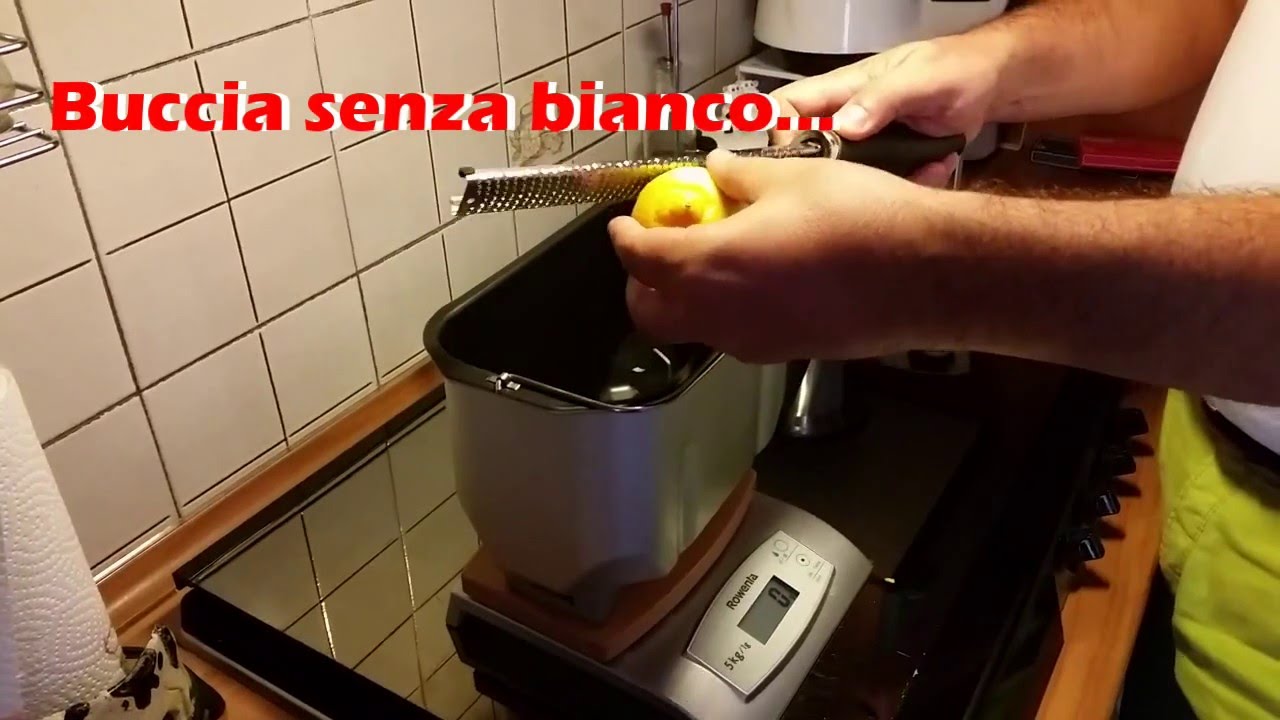 Plumcake  al Limone con la Macchina del Pane Silvercrest venduta da Lidl