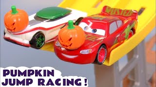 Halloween Spooky Cars Hot Wheels Pumpkin Jump Race with Disney Pixar McQueen and Superheroes