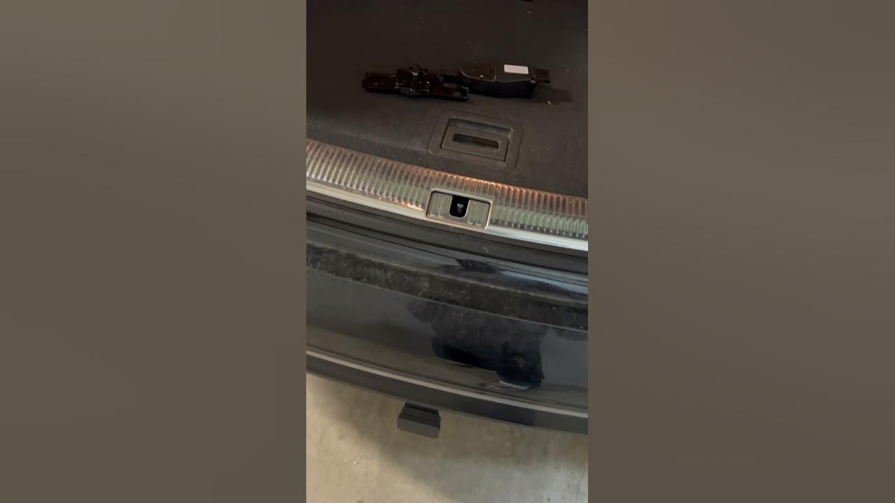 Audi 2015 Q7 Tailgate indicates open when closed Fixed YouTube