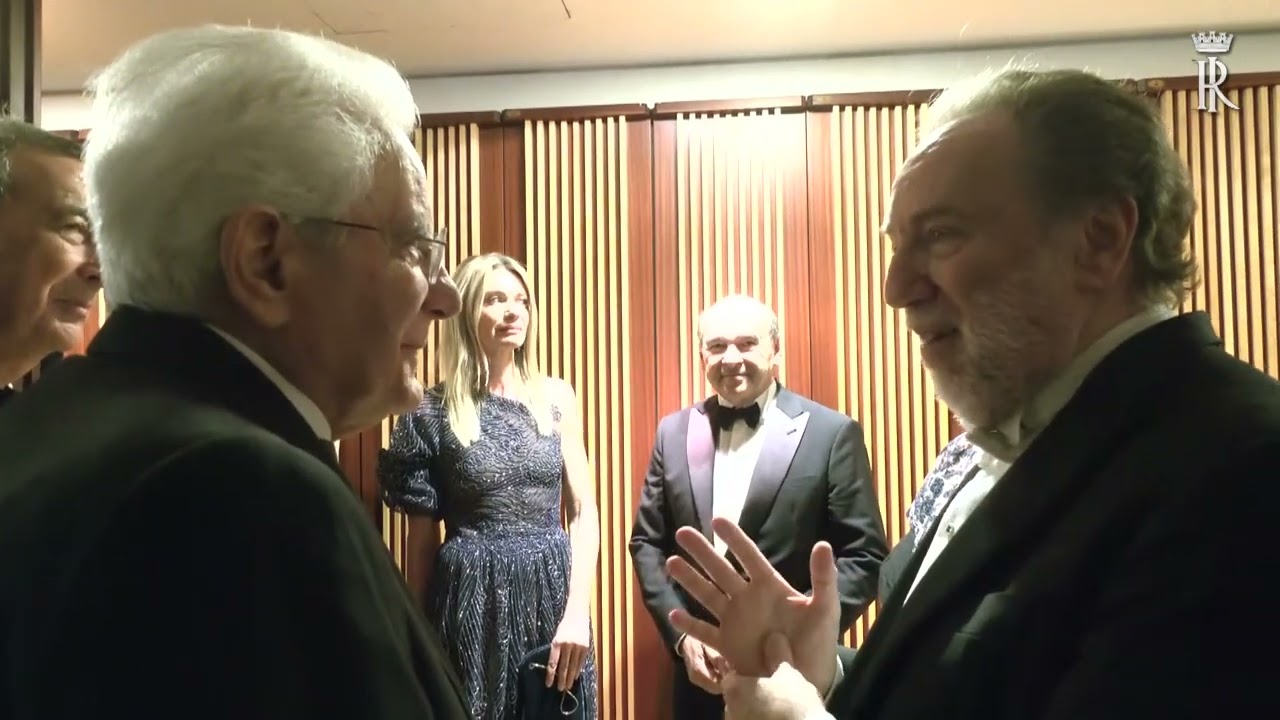 Mattarella incontra il Maestro, gli artisti e le maestranze alla Scala