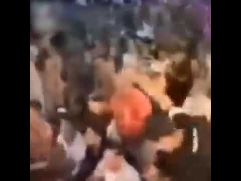 ابيوسف بيقول للجماهير ياولاد المتكاكه وهما بيسقفولو