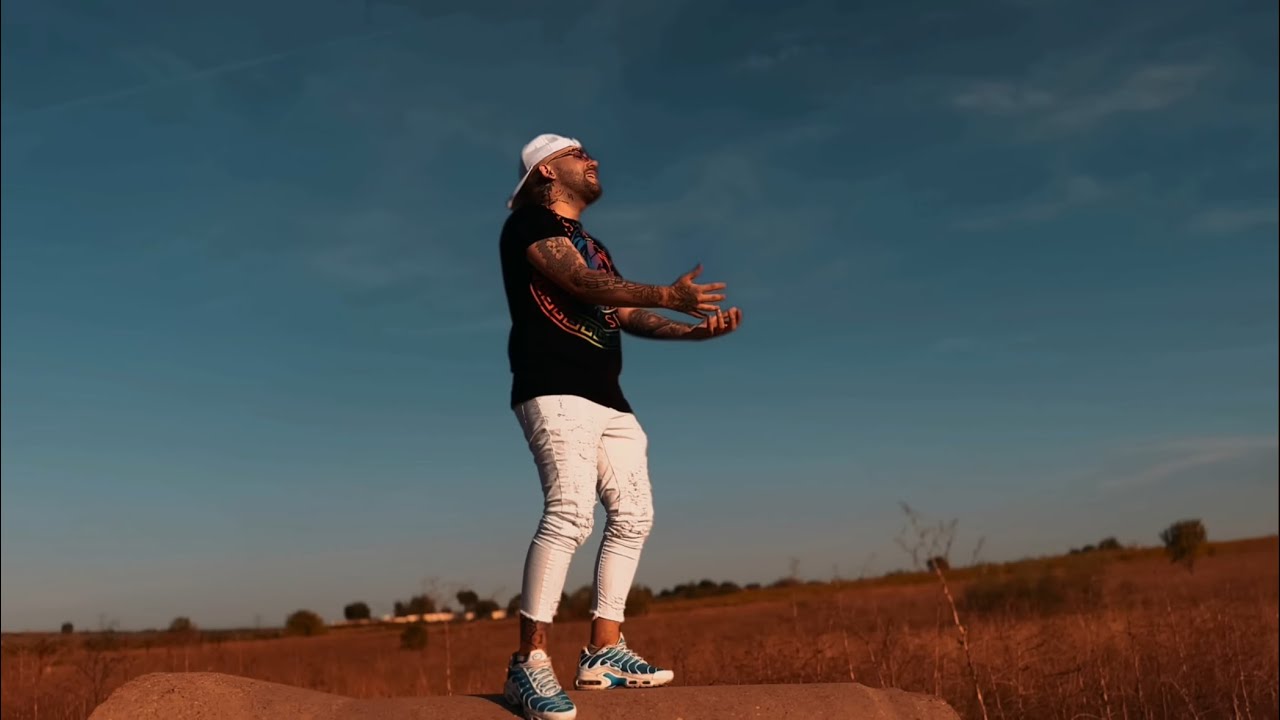 在 YouTube 上观看 BoyFlow - Perdoname | Visualizer