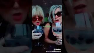 Download Lagu One night I was walking along the river MP3