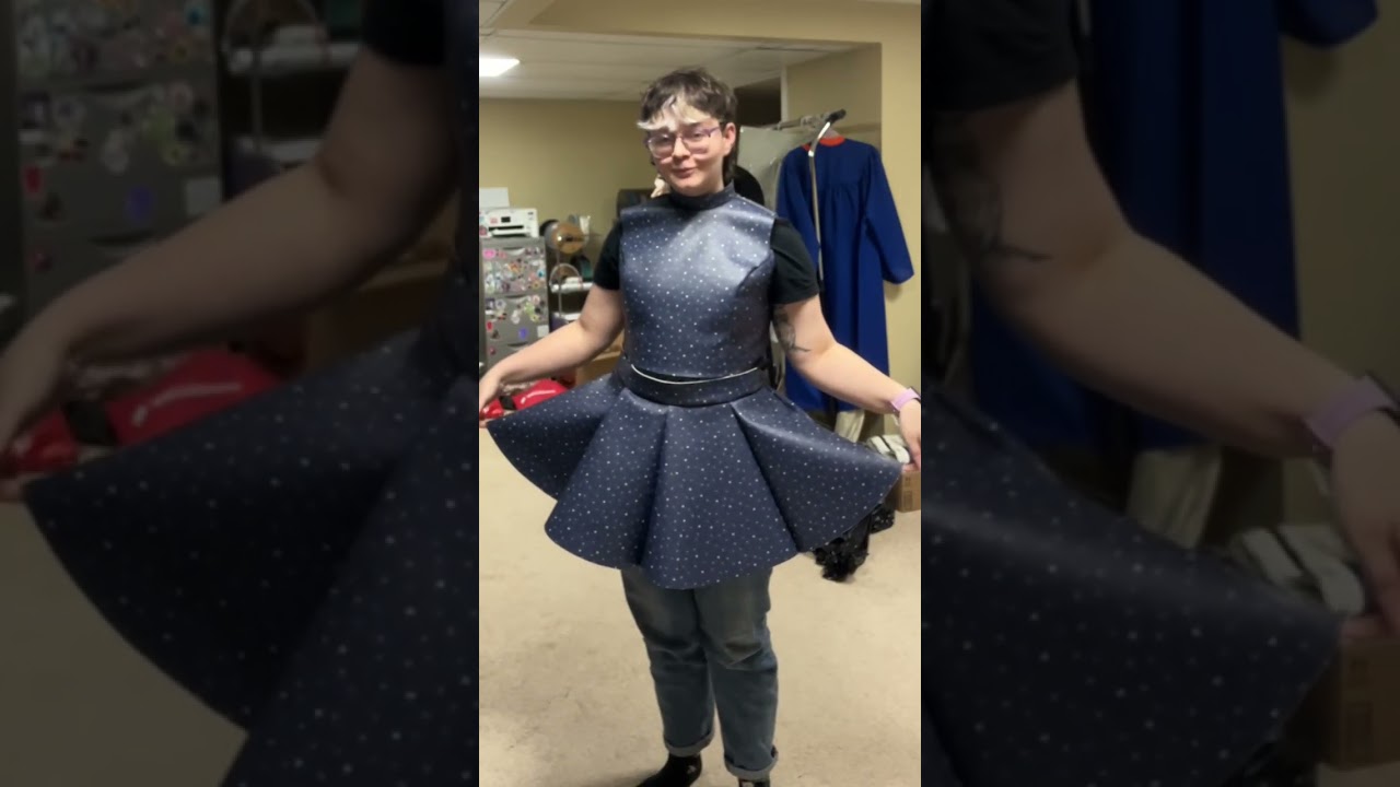 Just make that cosplay, trust me #sixthemusical #anneboleyn #sixcosplay #cosplaywip #c2e2