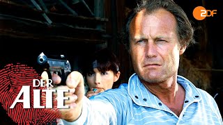 Der Alte, Staffel 4 , Folge 15: Reihe 7 Grab 11