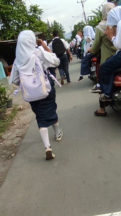 Anak sekolah Biru putih masuk Puti abu abu SMAN 1 Arjawinangun kab, cirebon #shorts