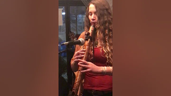NYC Open Mic ~ The Expat