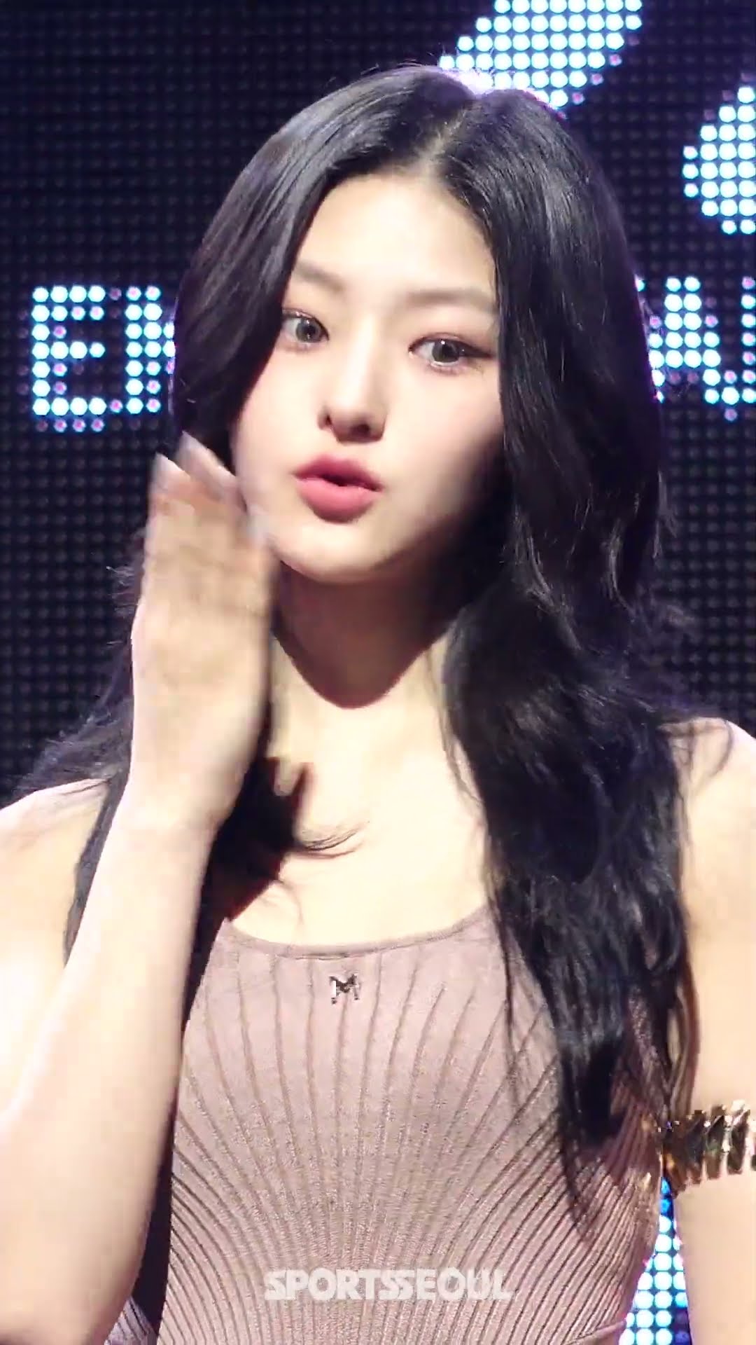 키오프 하늘, 막내의 반전 섹시미 #HANEUL