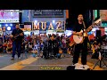 Putih Putih Melati... Seperti ini pemuzik jalanan Kuala Lumpur Malaysia...Sentuhan Buskers