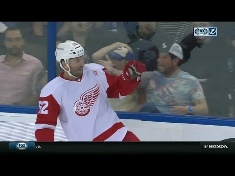 Thomas Vanek Scores 2 in Red Wings Debut - 10/13/16