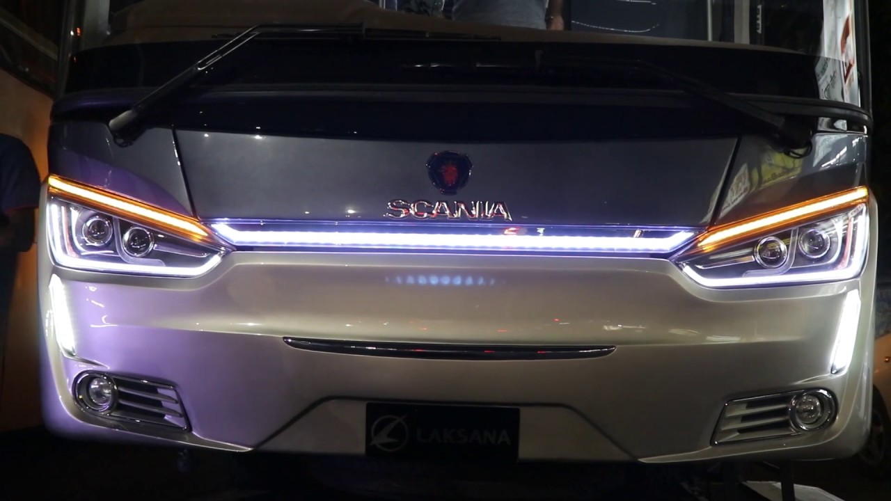 Innovative Motors SCANIA K360( KAROSERI LAKSANA SR2 XHD PRIME) front lighting...