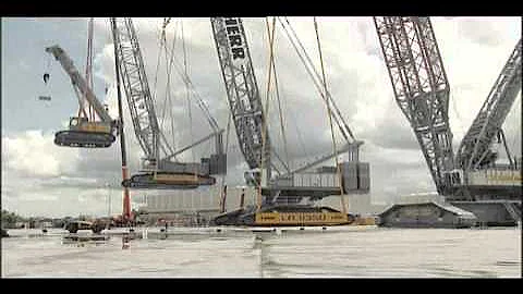 Liebherr Crane Mobile - Customer Days 2012 - large.wmv