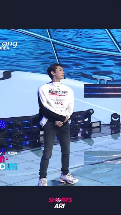 Dance with Mew Suppasit 🙂 [Simply K-Pop CON-TOUR] #Shorts