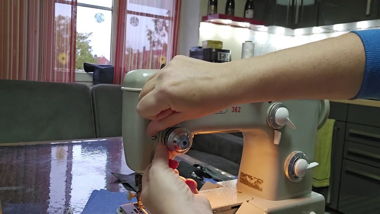 Ober, Unter  Nähmaschine PFAFF 362  einfädel, Заправка швейной машинки threading a sewing machine