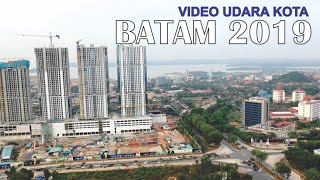 Download lagu Kota Batam 2019 Video Udara Sore Hari Kota Terbesar di Provinsi Kepulauan Riau Kota Batam 2019 Video Udara Sore Hari Kota Terbesar di Provinsi Kepulauan Riau