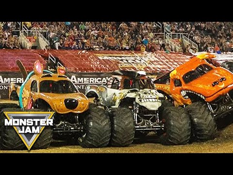 Record-breaking 7-Truck Jump! Monster Jam World Finals XX (20)