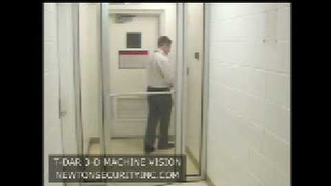 Mantrap with tailgating