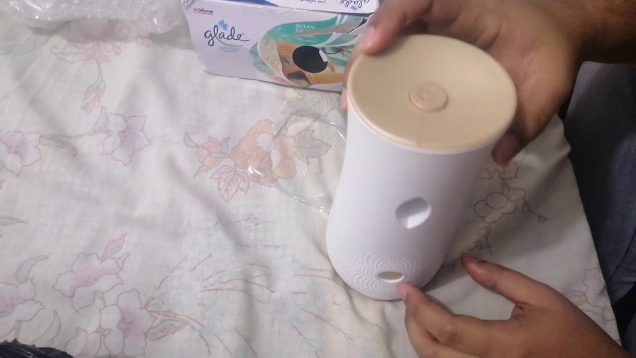 How Do You Open Glade Air Freshener?