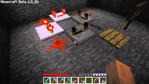Minecraft redstone repeater clock bug