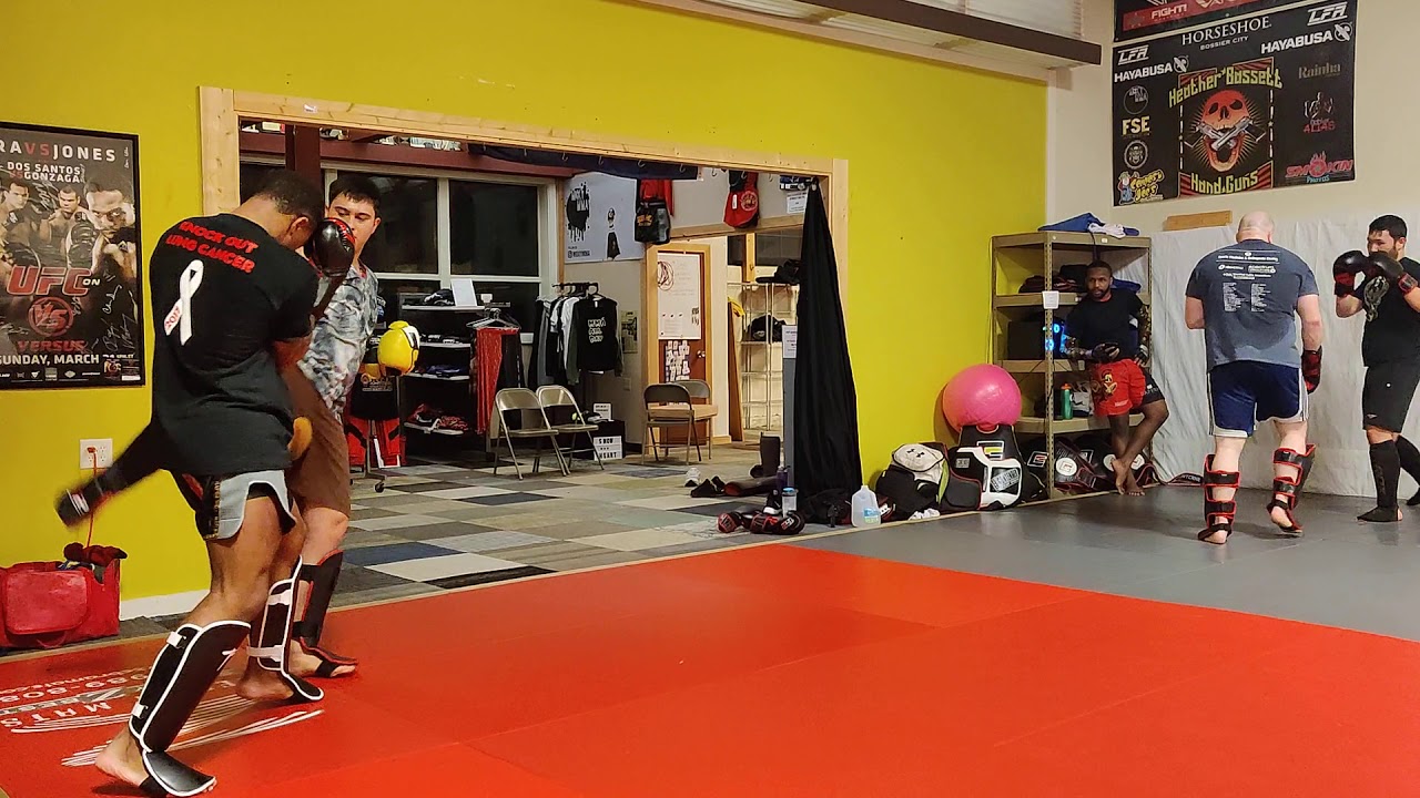 MORE AMAZING KICKBOXING SPARRING INSANE SKILL! - YouTube