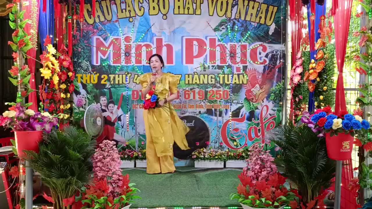 Phát trực tiếp của CLB HÁT VỚI NHAU MINH PHỤC, hoặc động vào ngày thứ 4 và thứ 7 hàng tuần,