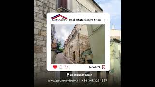UNIQUE OPPORTUNITY IN #CASTELBOTTACCIO: TWO ADJACENT DETACHED HOUSES!