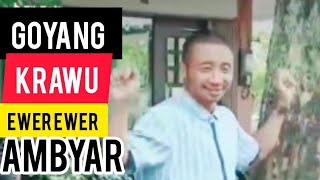 story wa viral hari ini (TikTok) Opick Gresik Joget Goyang Krawu di Jalan Raya Lampu Merah Pahlawan