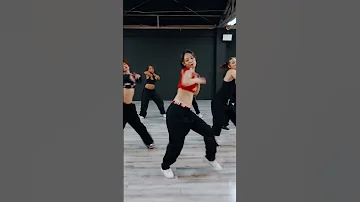 JENNIE Mantra Dance Practice Mirrored 
