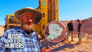 The Blacklighters Make A Colossal Find Of Opal Worth $35K l Outback Opal Hunters