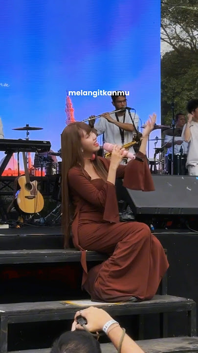 Download lagu Nyanyi depan penonton MELANGITKANMU - Ghea Indrawari #music #musik #lagureligi #puasa #lebaran