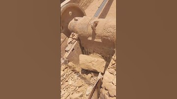 how the very powerful hard Rock stone crusher working