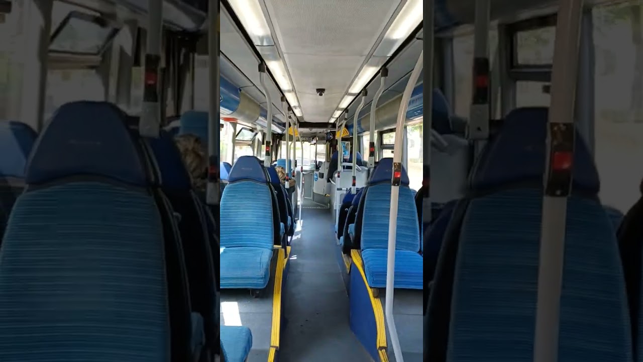 Route 100 Omnicity climbing St Anne's Drive - 6632 (YN08 DFY)