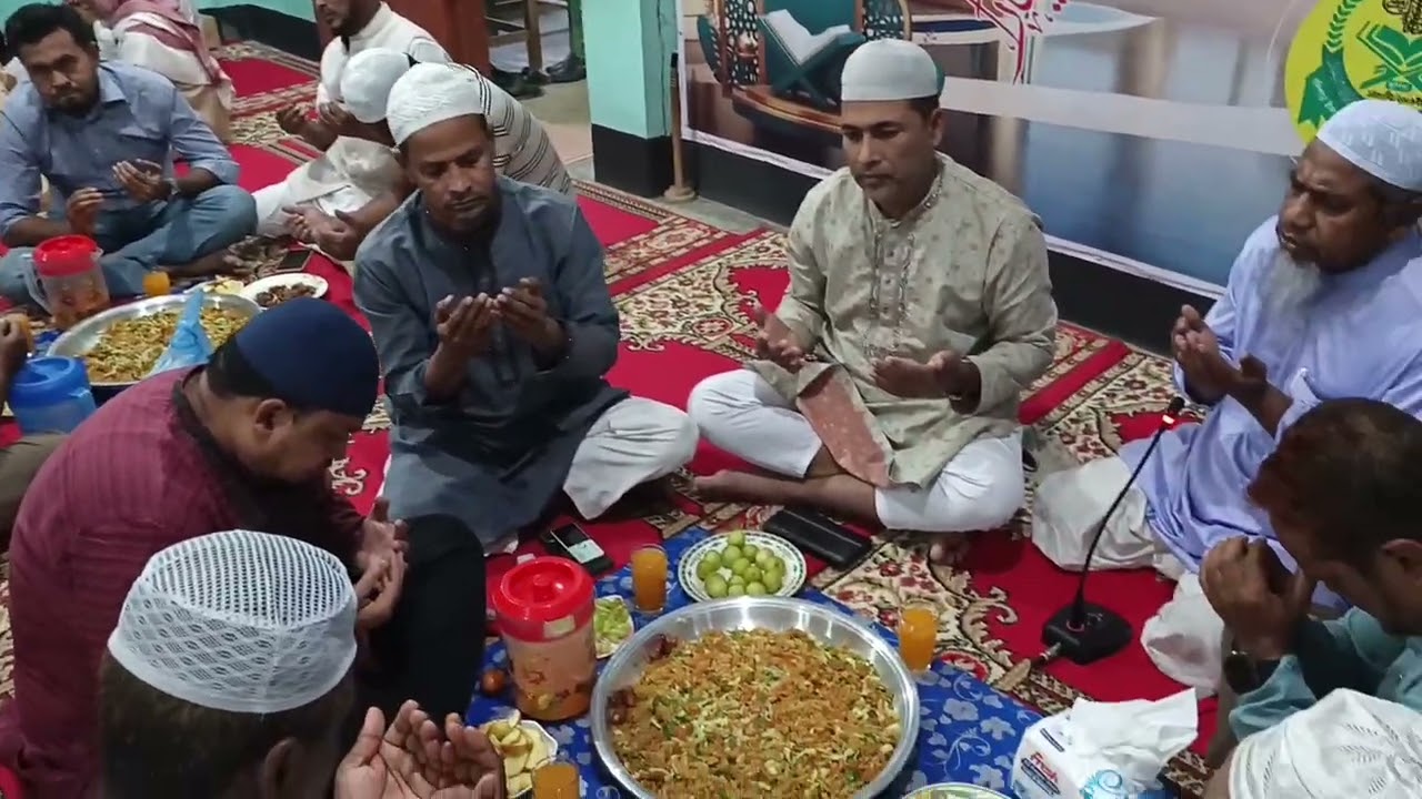বলিপাড়া মাদ্রাসায় ইফতার মাহফিলে রামগড় বিএনপি পরিবার। 