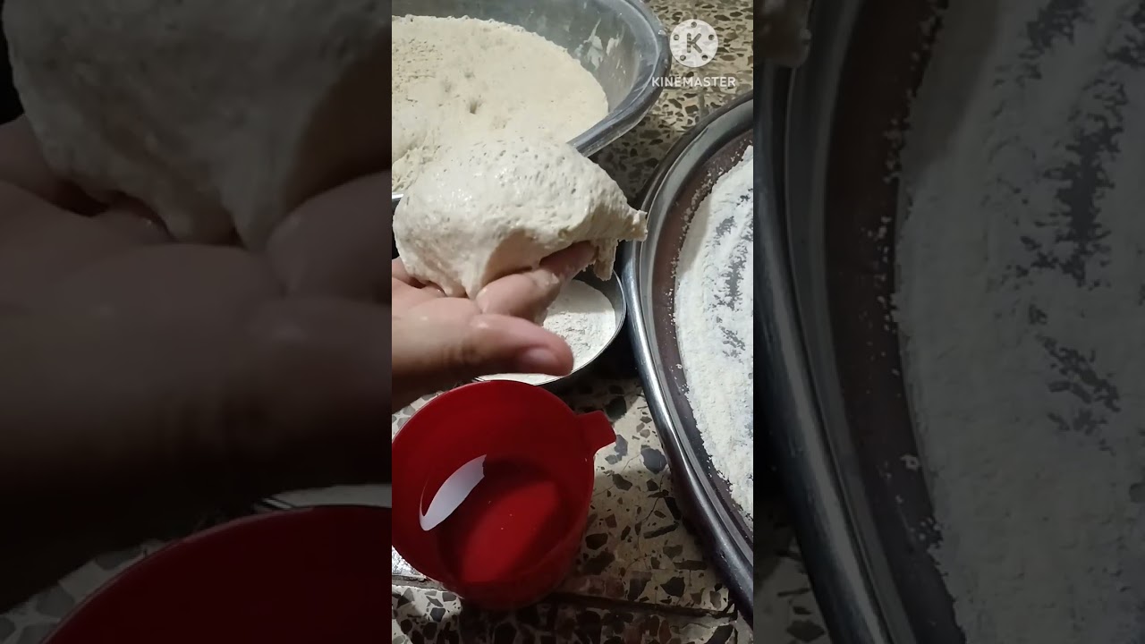 طريقة عجن طحين الحصة السيال  والموقف المحرج وية الجداحات 😜😜😜