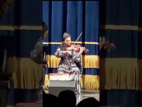 قسمتی از کنسرت ۸آذرماه گروه نجوای عشق در تالار وحدت Faribatavakkoli