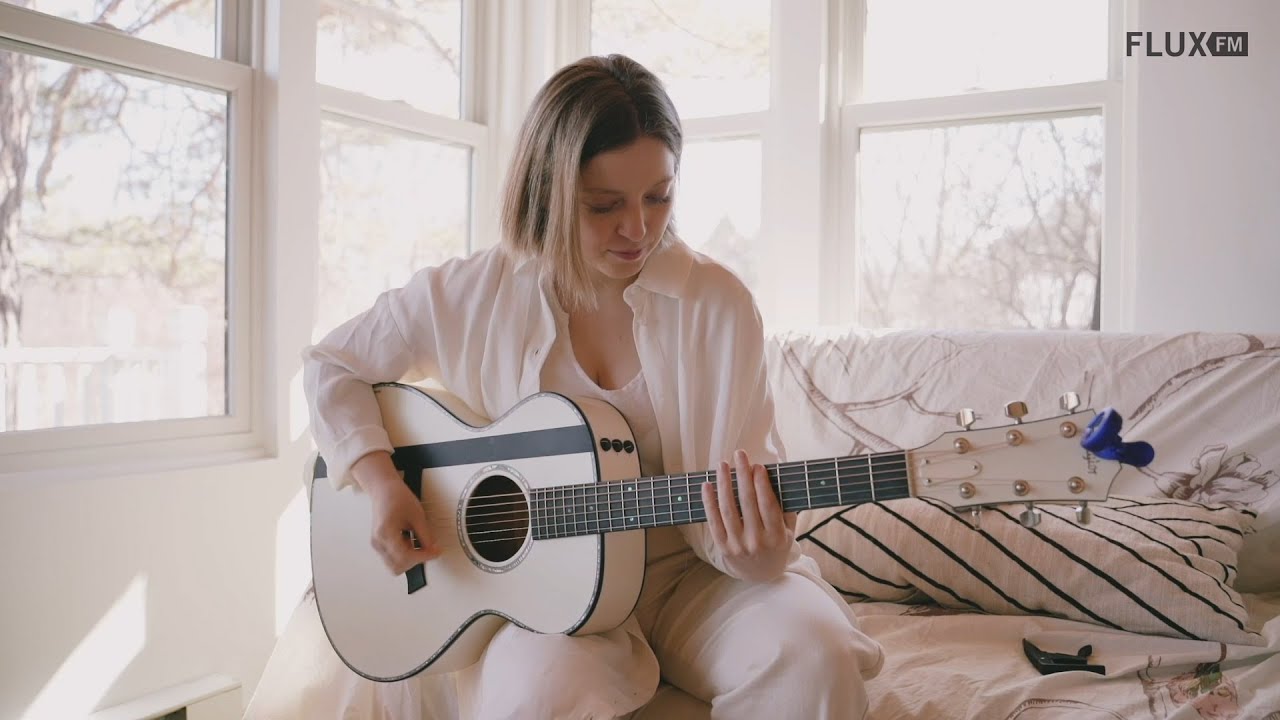 Jade Bird | FluxFM Live im Wohnzimmer SPEZIAL