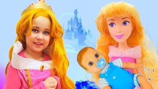 Disney Princess Aurora Julia DRESS UP &amp; Pretend Play with Baby Doll