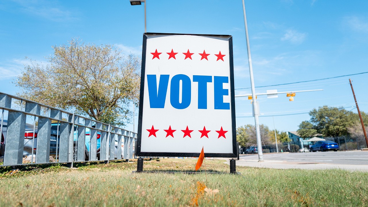 Midterm Fight Expands Into Republican Strongholds