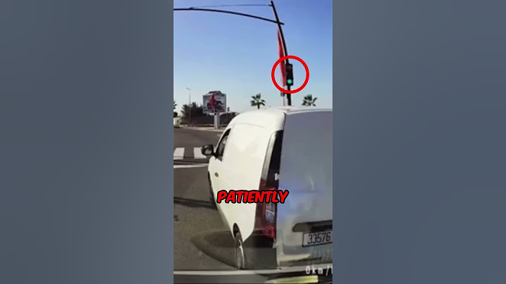 Road Raging Driver Blocks Ambulance From Passing! 😨