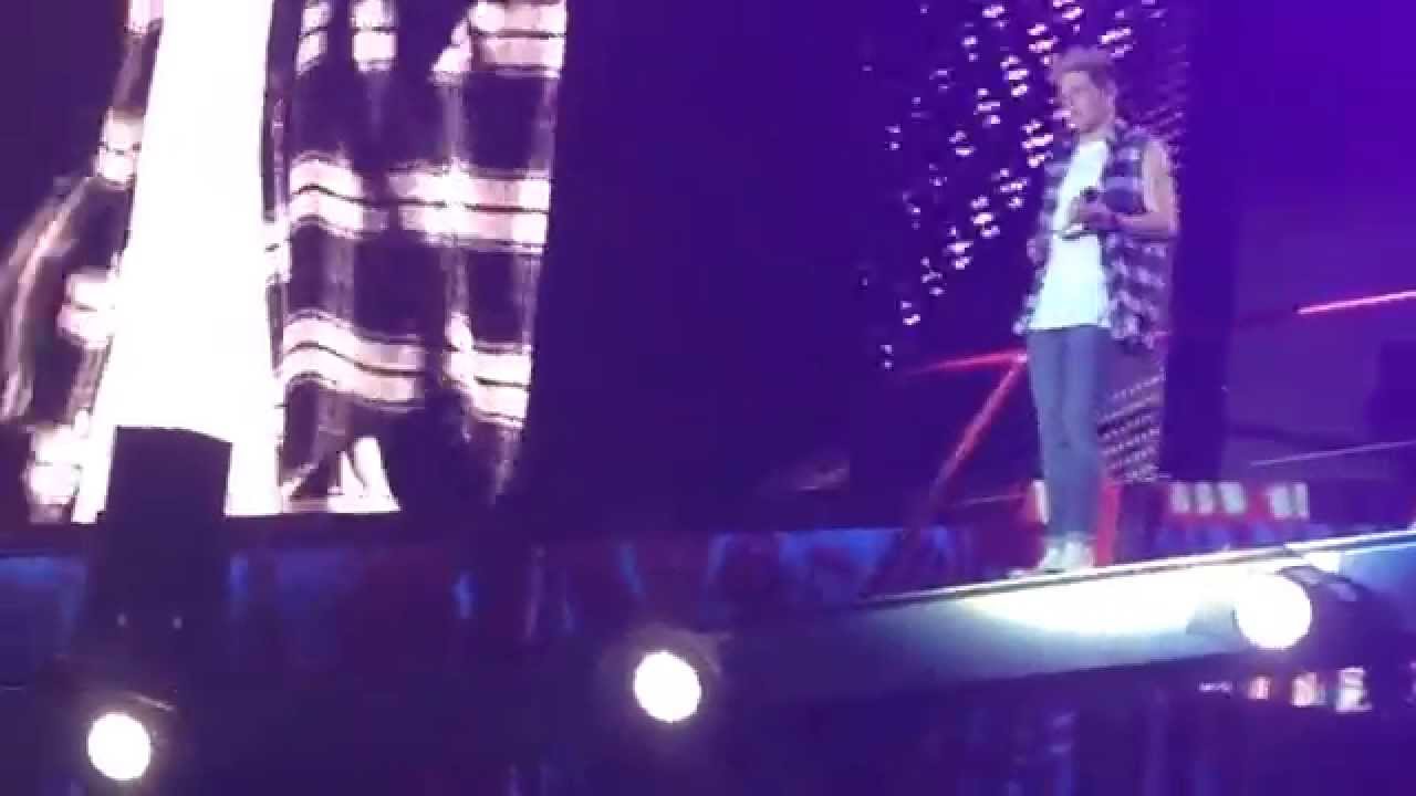One Direction - Harry went crazy during Strong +Better Than Words - 7 June 14 Wembley