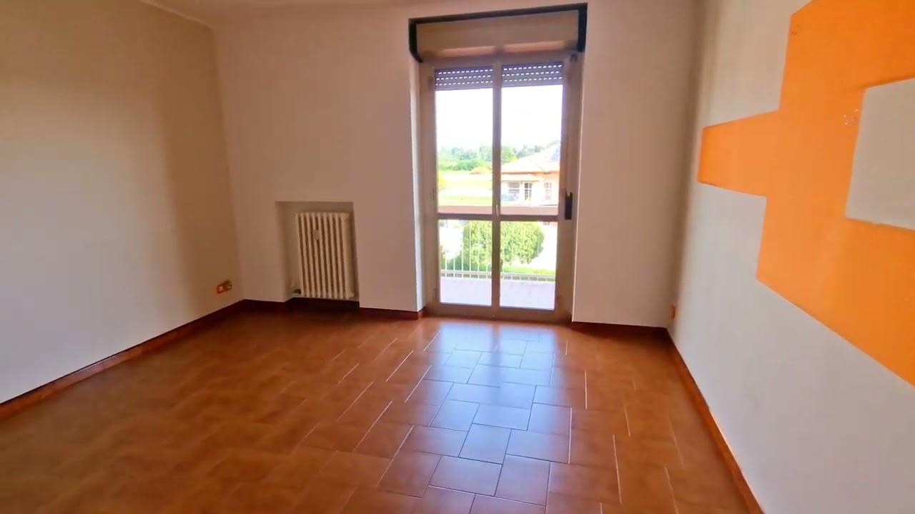 Cerrione - Appartamento con box auto. € 42.000