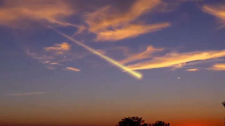 New Comet SWAN 25B: When and How to See C/2025 R2 in the Night Sky 🇬🇧