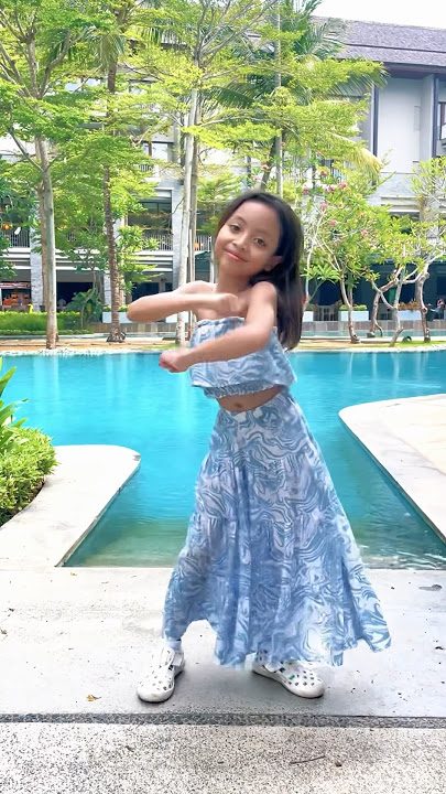 SIAPA YANG BISA DANCE LIBURAN KAYA LEIKA?? KOMEN YA!! #leika #shorts #liburan