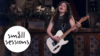 Cosma Joy - Anyone (live) | Småll Sessions