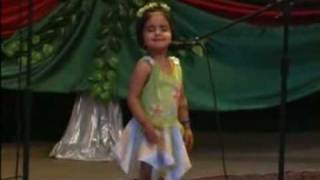 small afghan girl sing 0001